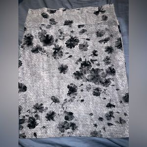 LuLaRoe Cassie skirt